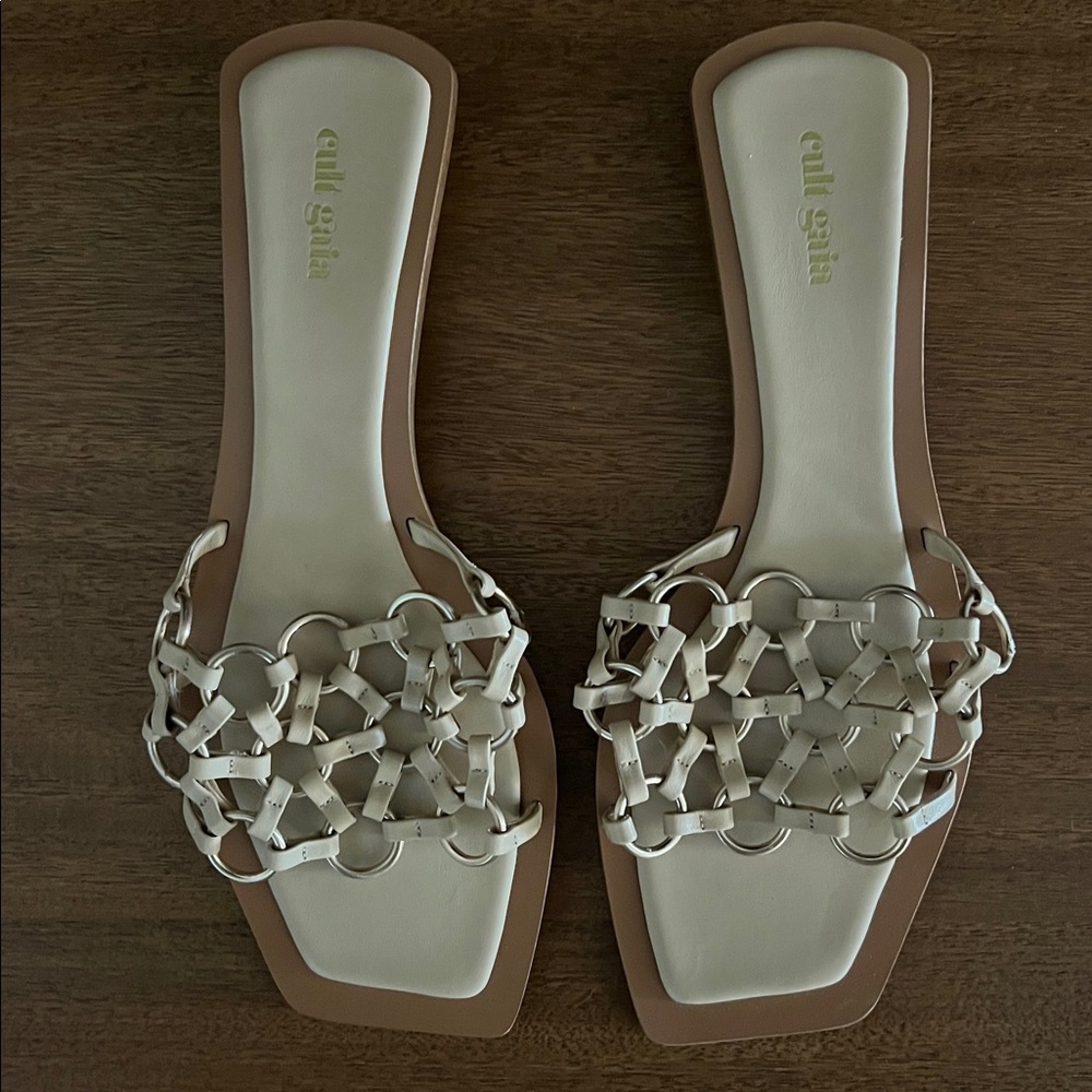 NWOT Cult Gaia Leather Bea Slides